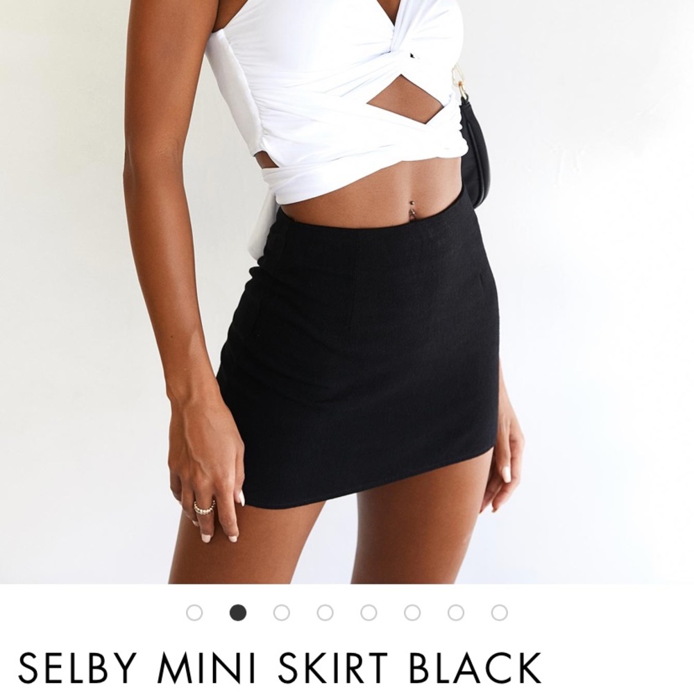Mini black skirt